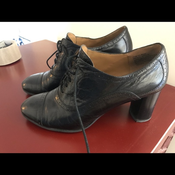 Shoes - Picture 2 of 4